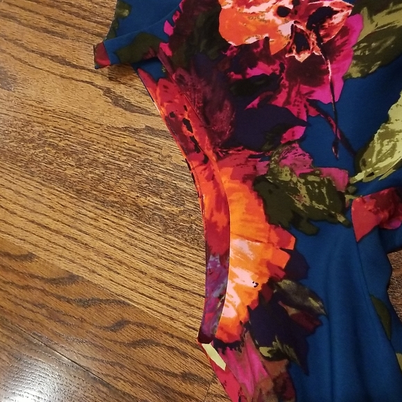 Open Shoulder Maggie London Dress. - Picture 7 of 9